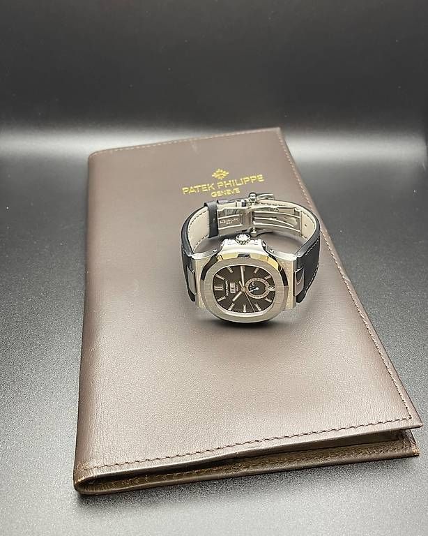 Patek Philippe Montres: Patek Philippe Nautilus Ref. 5726A-001 Year 2011 – D'occasion à Lugano par luganotopwatches 8