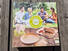 Grillset für 4 Personen - Palmblatt-Teller, Besteck, usw.