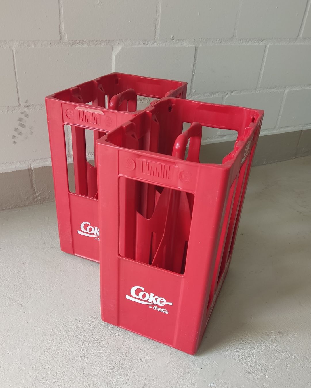 Coca-Cola Altro in Decorazioni & Accessori: 2 Getränkekasten Coca-Cola – Usato da Neftenbach venduto da Pesom0 1