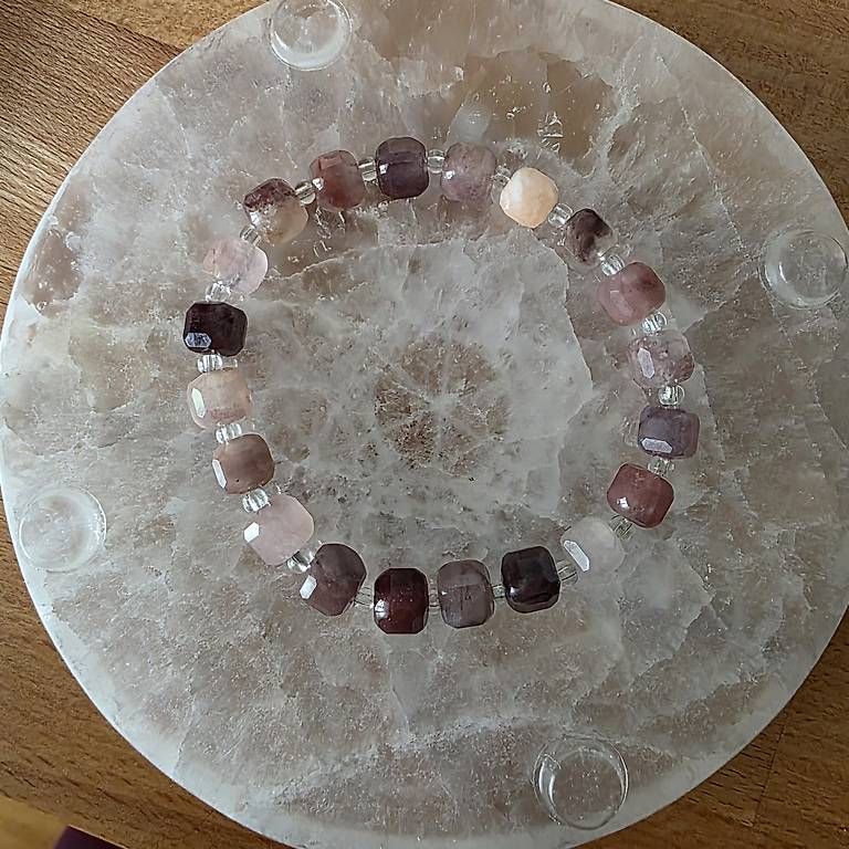 Bracciali & Braccialetti: Bracelet en perles d'Agate facettée, 15 cm – Usato da Orbe venduto da Adaline.64 2