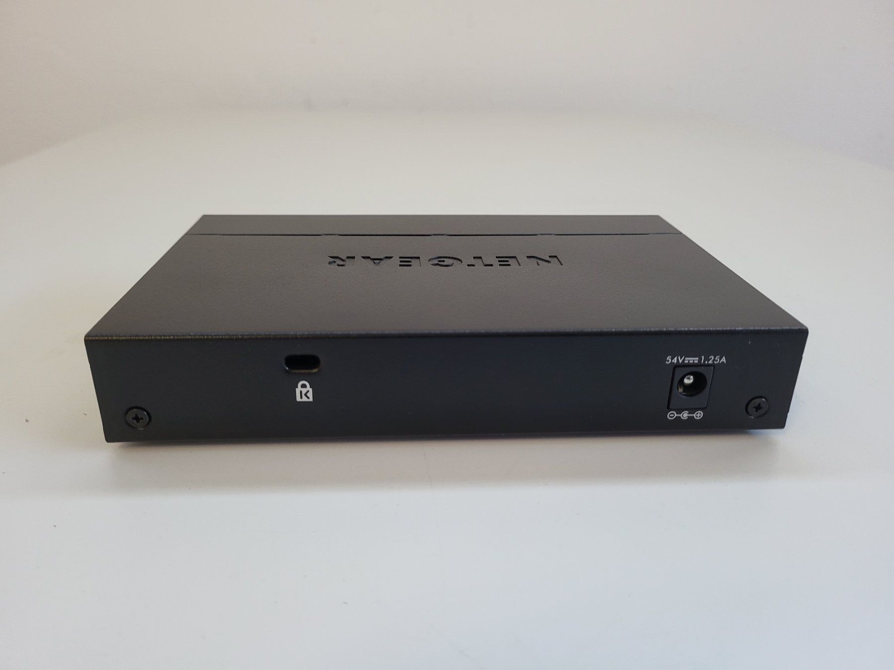 Netgear Hubs & Switches: Netgear GS305Pv2 – Gebraucht aus Brügg BE von POU-BELLE 3