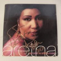 ARETHA FRANKLIN († 2018) handsigniertes CD-BOOKLET mit COA