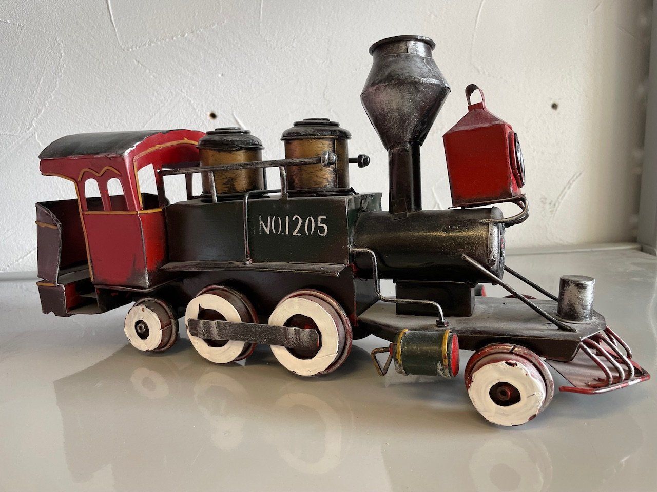 Modellini di ferrovie: Dampflokomotive Model Dampfloki metall – Nuovo e nell'imballaggio originale da Schaffhausen venduto da krokodilgena