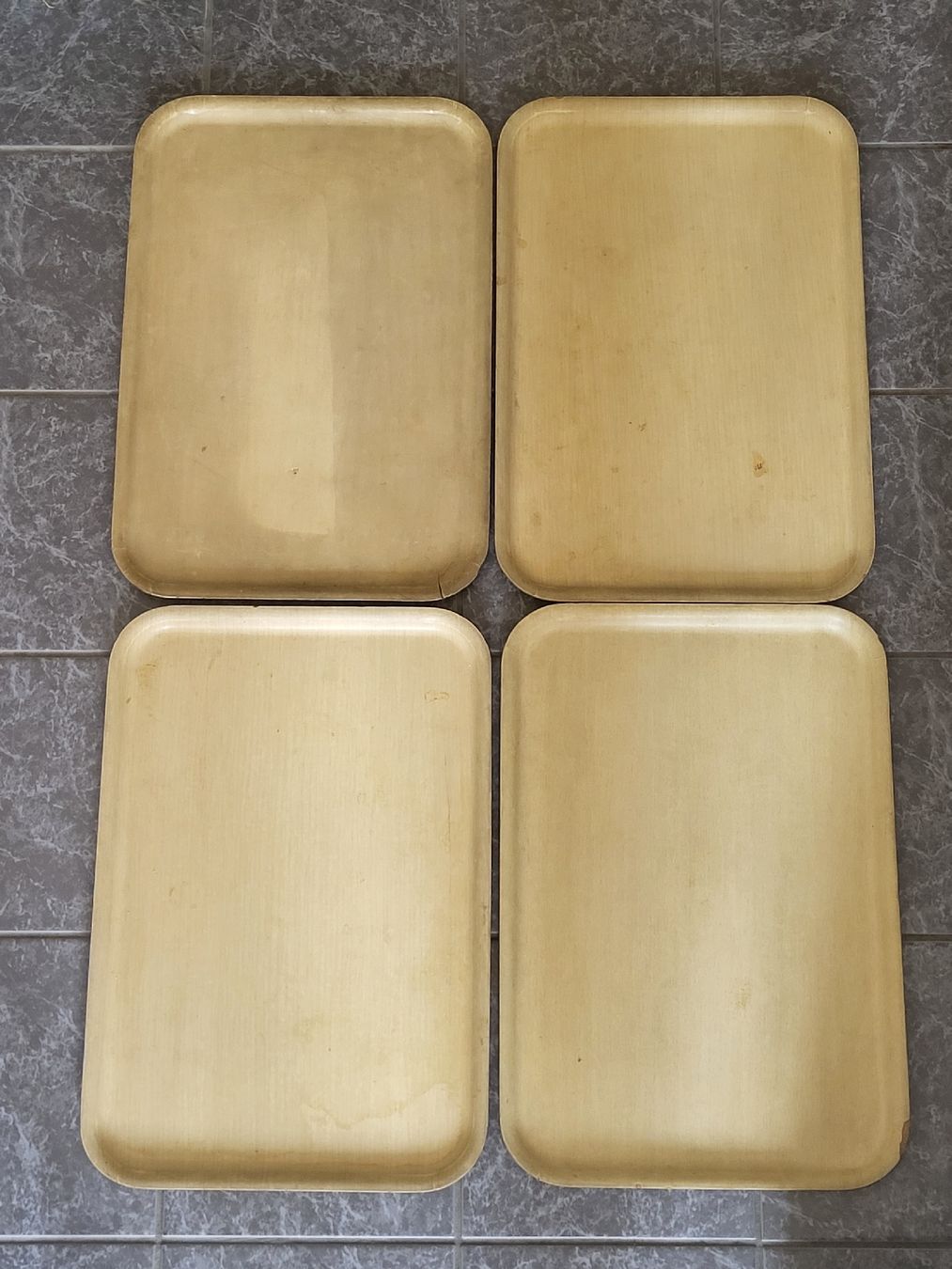 Swissair Piatti di portata: Tabletts Swissair Plafex 4 Stk. gebraucht – Usato da Allschwil venduto da Uhrenbinz