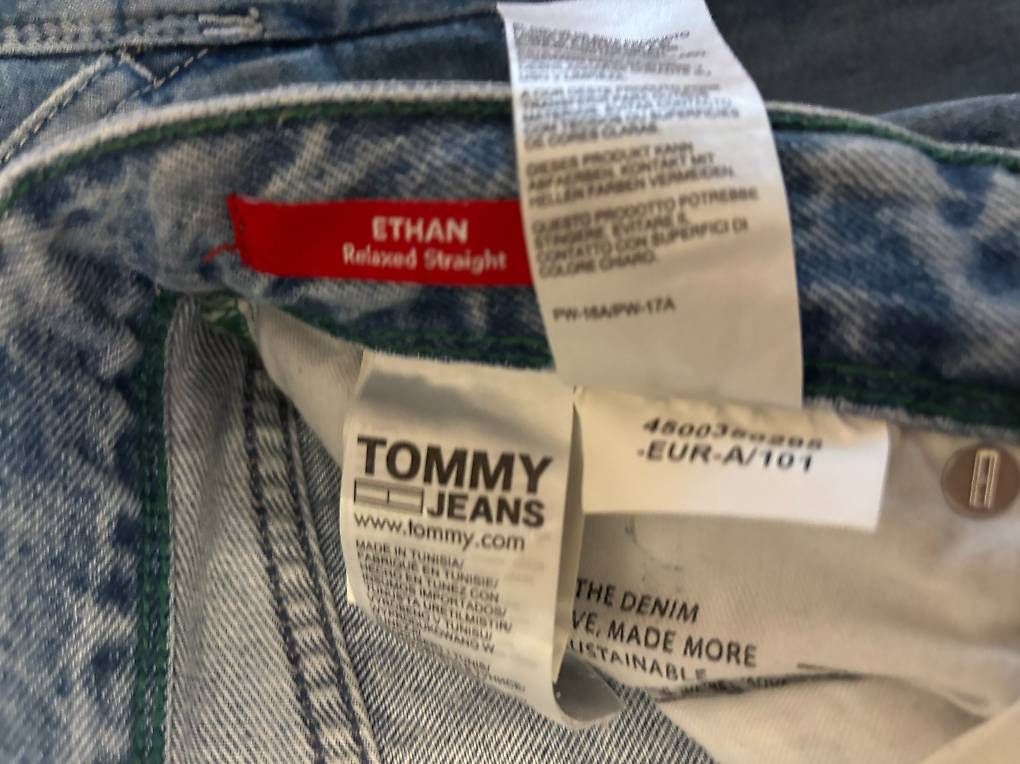 Tommy Hilfiger Jeans: Tommy Jeans Gr.30/30 Hellblau (R) – Usato da Wallisellen venduto da ASZT 4