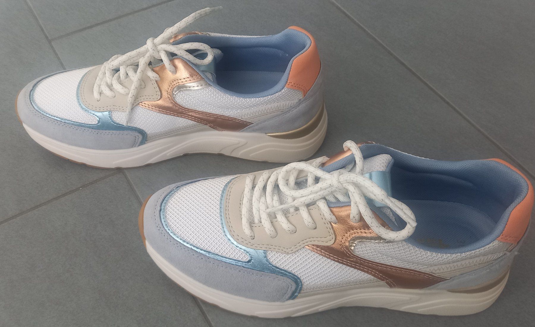 Chaussures femmes: Tamaris Sneaker – Neuf (Voir description) à Sissach par DenJoe 1