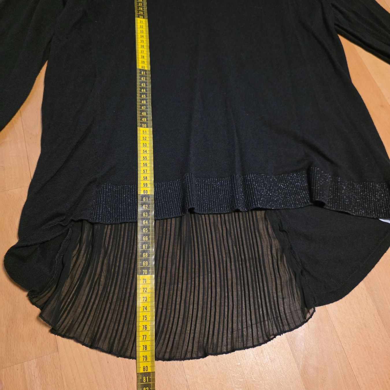 Guess Camicette: GUESS Damenbluse schwarz asymmetrisch M – Usato da Wald ZH venduto da CapLux 3