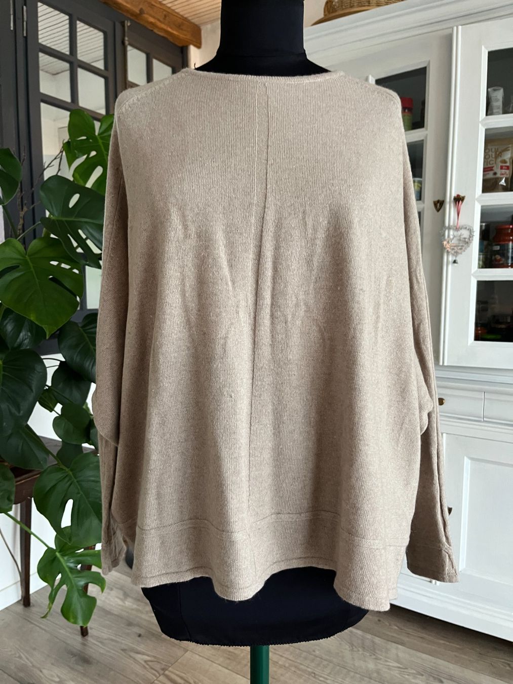 Pulls & Sweat-shirts: Grand Pull " mes soeurs et moi" – D'occasion à Seiry par van_n79x 5