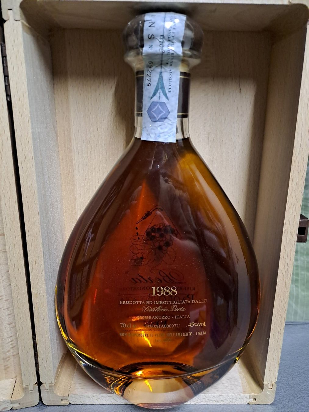 Berta Spirituosen: Paolo Berta Grappa 1988 mit OHK – Neu und originalverpackt aus Elsau von Kellerraeumung 4