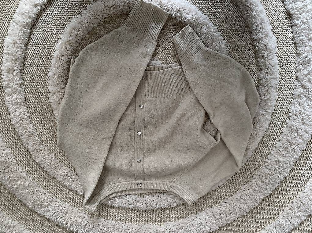 Pullover & Sweatshirts: Pulli Damen Gr. S/M je Chf 4.- – Gebraucht aus Einsiedeln von ver_sb5p 1