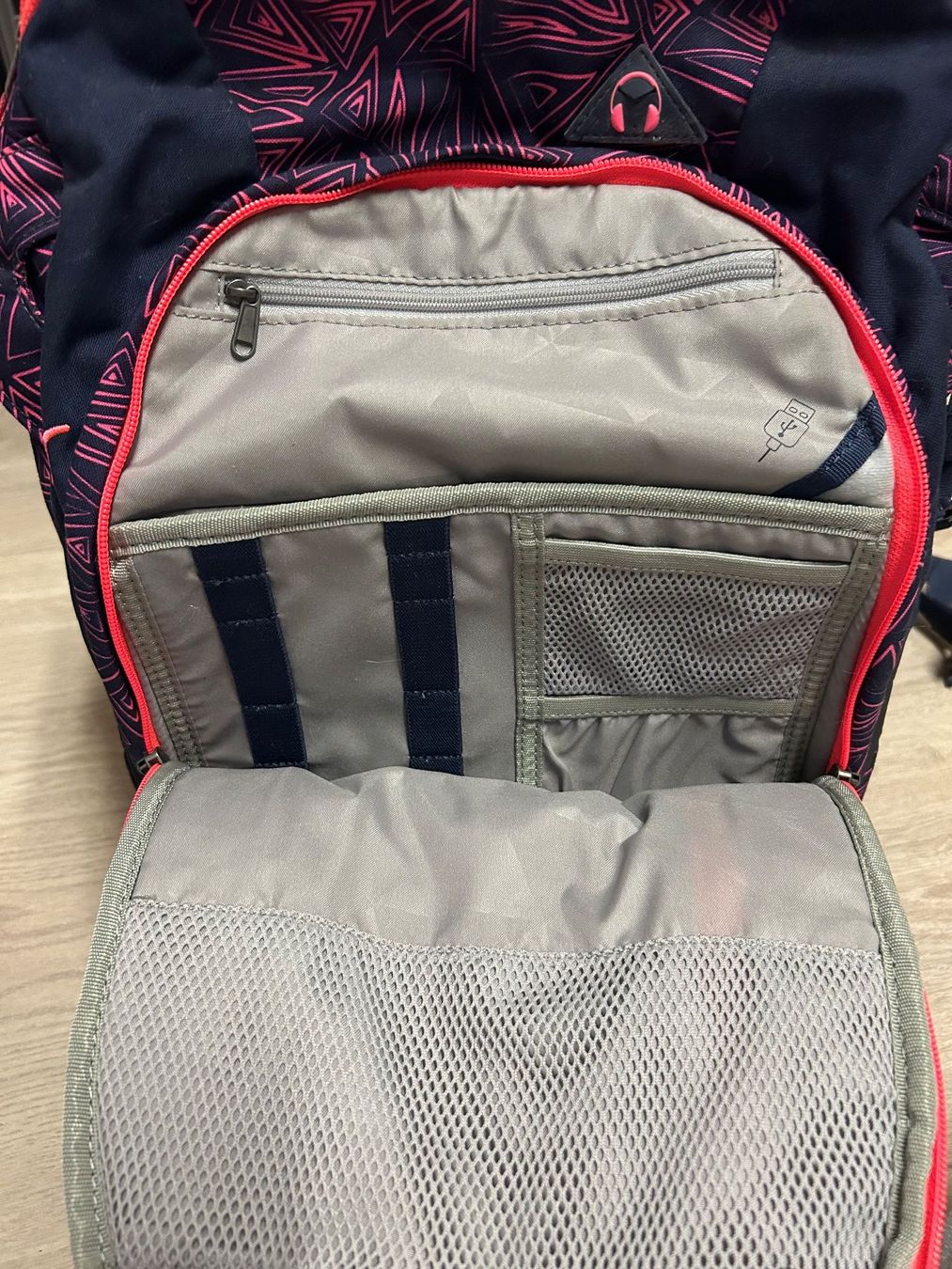Satch Zaini: Satch Schulrucksack mit einer passenden Mappe/Ordner – Usato da Oberkulm venduto da angela_05 6