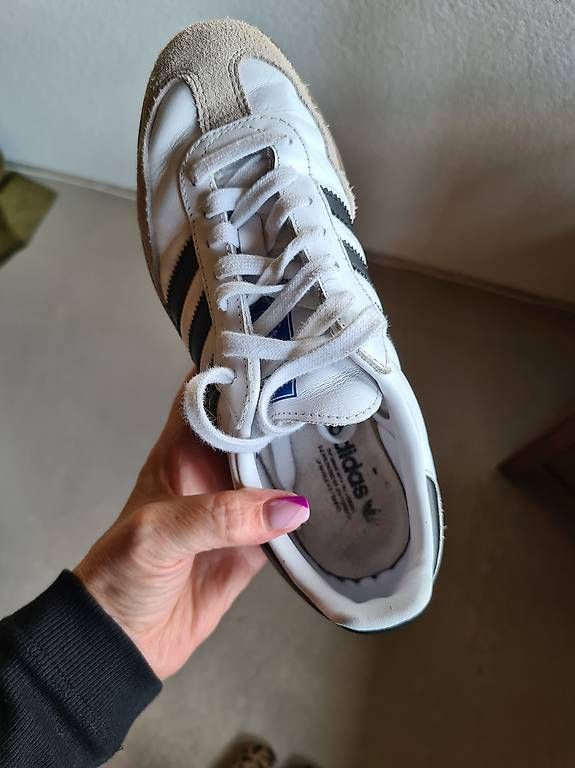 Adidas Scarpe da donna: ADIDAS Samba – Usato da Heimisbach venduto da Rotflengel 3