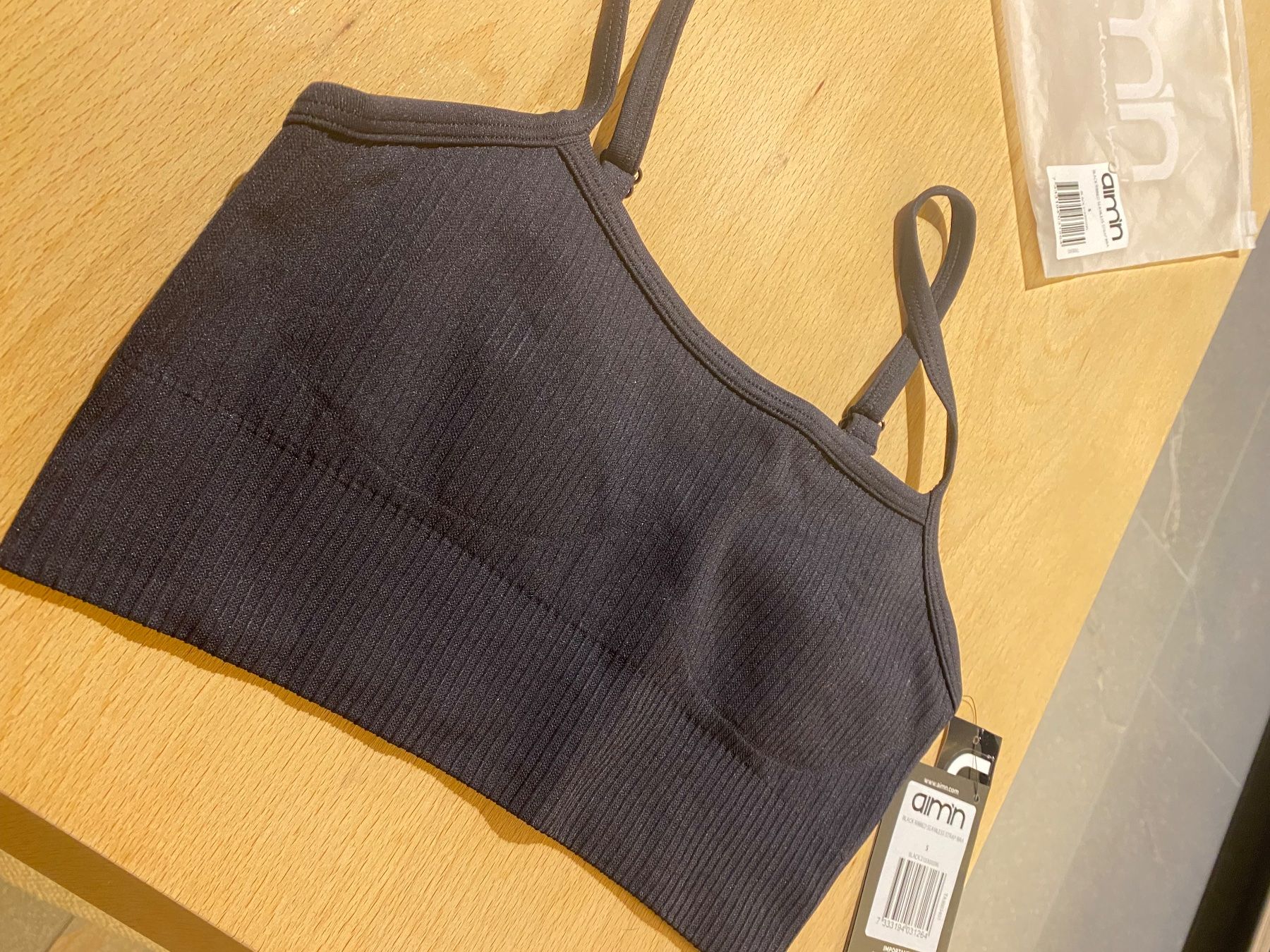 Tops: Aimn black ribbed seamless bra – Neu und originalverpackt aus Zürich von pran123 1