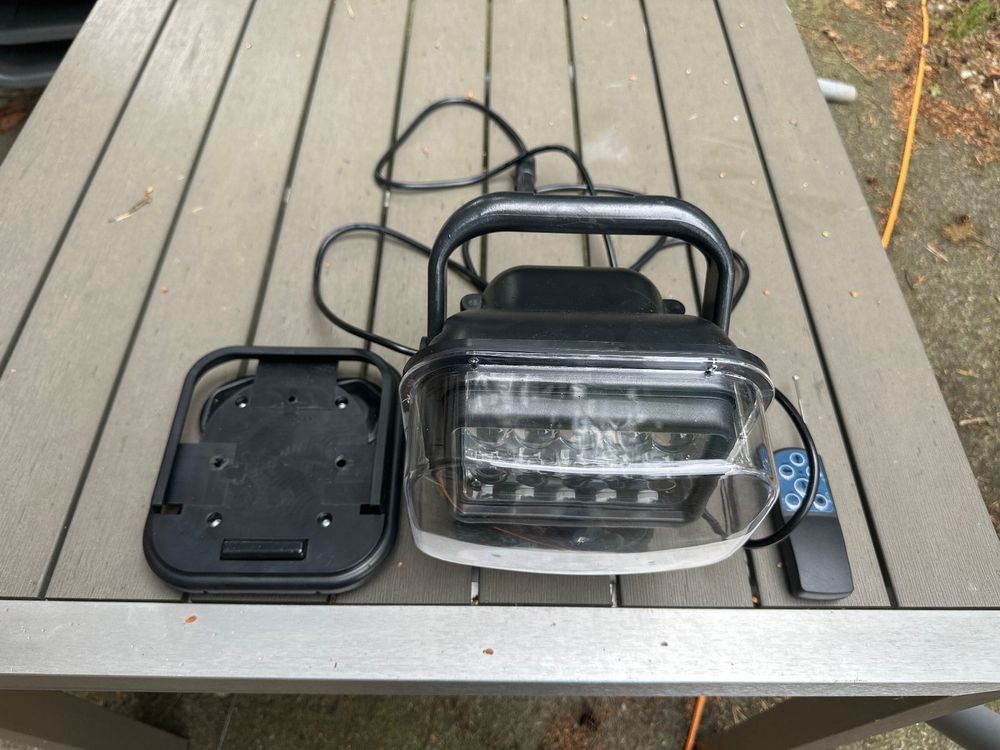 Produktbild von Xigner Marine-Scheinwerfer 12V 100W – Halogen, Fernbedienung, 360° Schwenkbar, Für Boote, Yachten, LKW