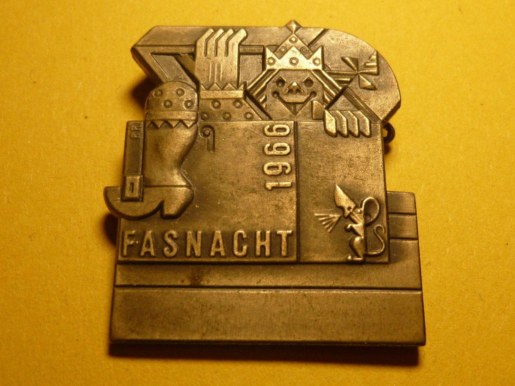 Placchette & Badge: BASEL 1966 SILBER – Usato da Ried (Muotathal) venduto da Mandarin02