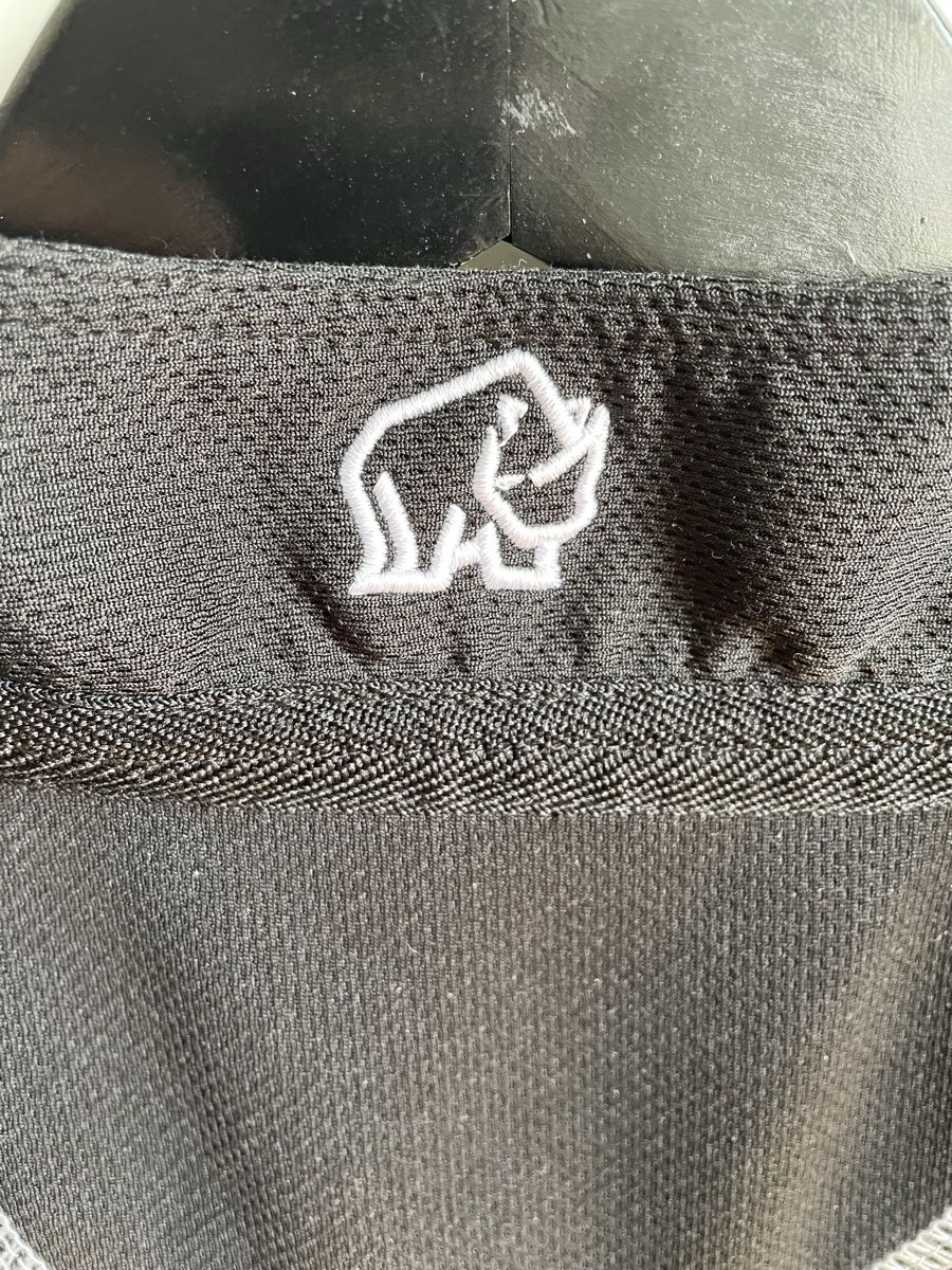 T-shirt: Rhino Rugby Shirt, Grösse M – Usato da Küsnacht ZH venduto da Ulla-ZH 2