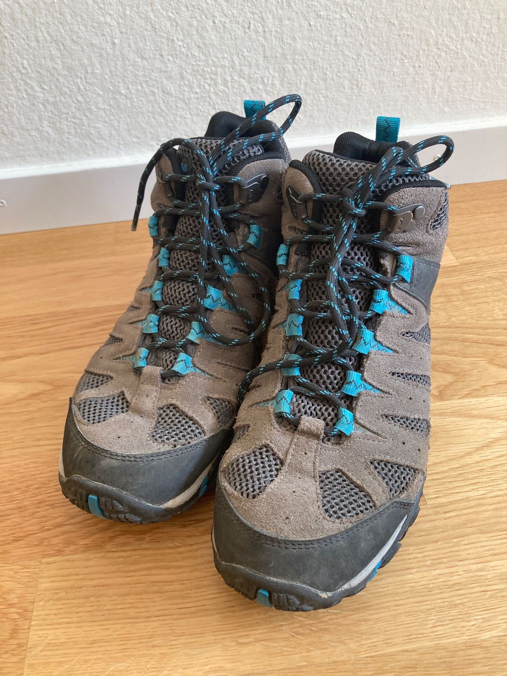 Merrell Scarpe da donna: Merrell Wanderschuhe Grösse 41 (womens) – Usato da Basel venduto da AufeinenBlick 1