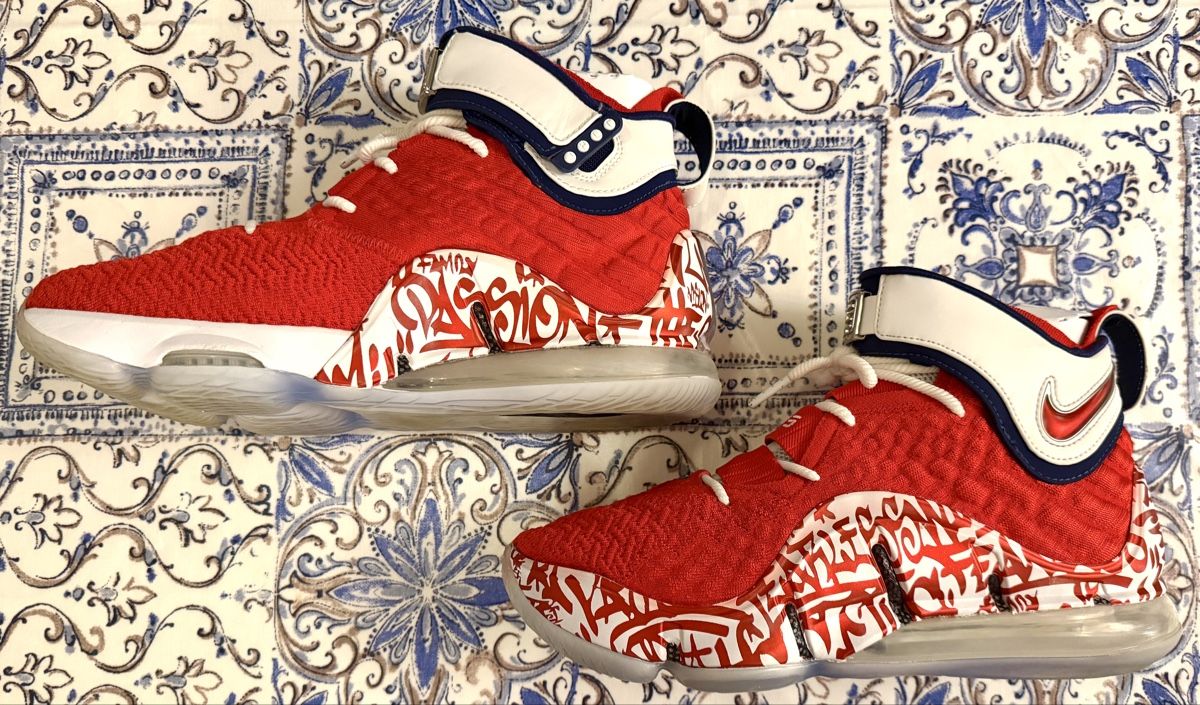 Nike Scarpe da uomo: Nike LeBron XVII Red Graffiti – Nuovo (secondo la descrizione) da Meyrin venduto da mat_y78m