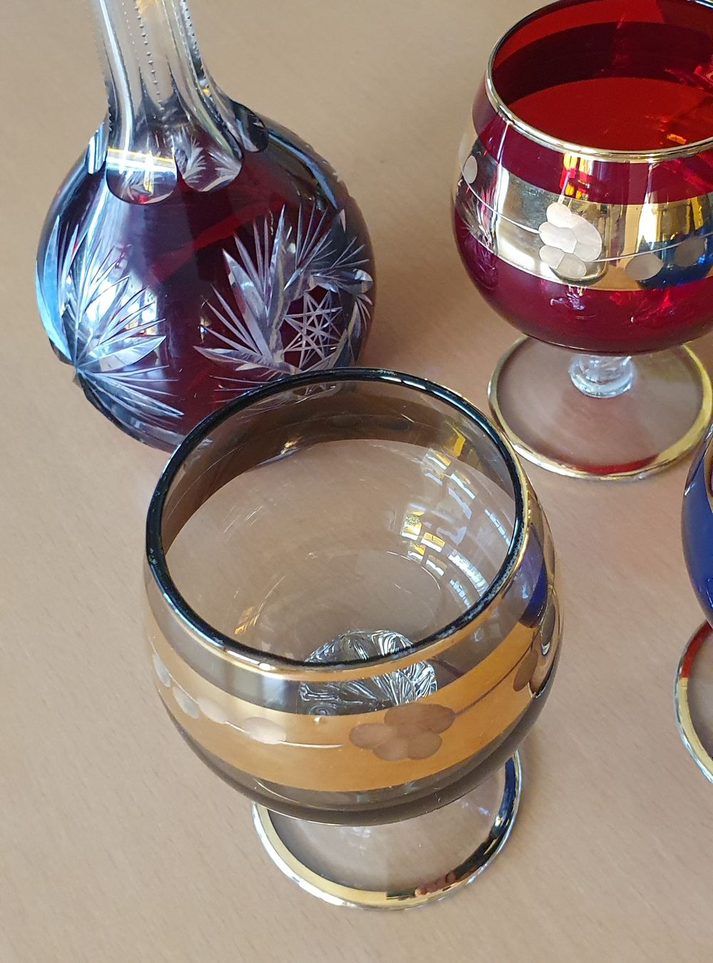 Bicchieri: Farbige Cognac Gläser. 5 Stück und Karaffe – Usato da Kreuzlingen venduto da Rschweiz1 4