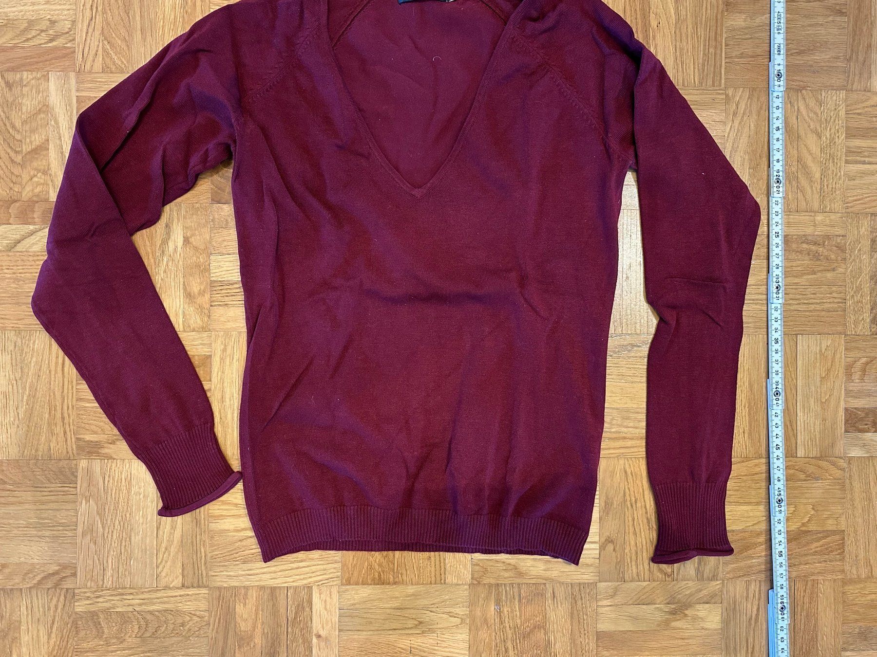 Maglioni & Felpe: Damen Pullover bordeauxrot V-Ausschnitt Gr. XS – Usato da Winterthur venduto da nelead
