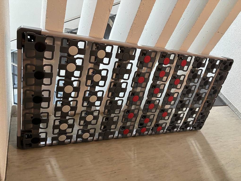 Tempur Reti a doghe: Sommier TEMPUR 90 x 200 en bon état – Usato da Colombier NE venduto da mim_k8mq 1