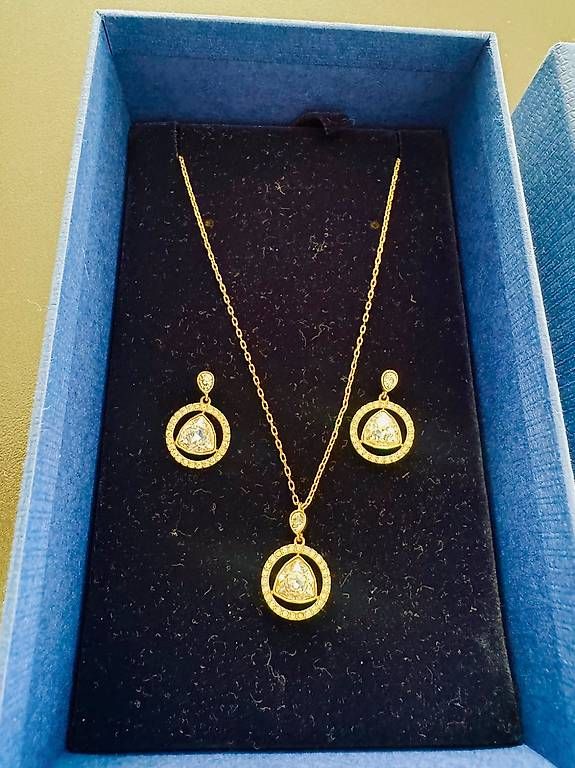 Sonstiger Schmuck: SET SWAROVSKI – Gebraucht aus Massagno von whi_d5bd 1