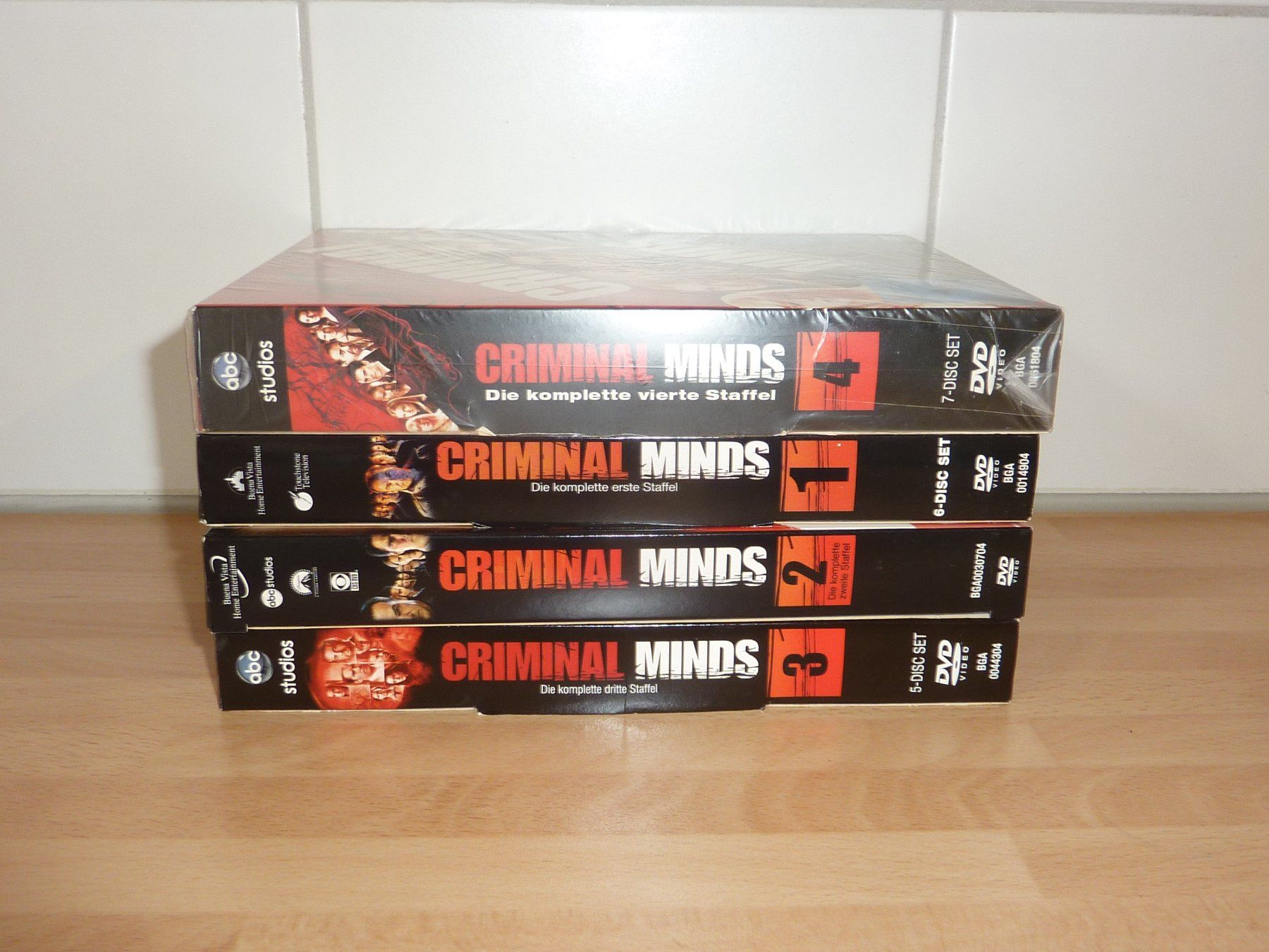Alle DVDs: Criminal Minds Staffel 1-4 – Gebraucht aus Niederscherli von Zahnd1