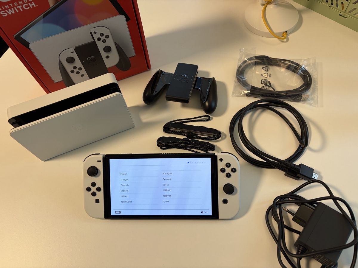Nintendo Consoles: Neuwertige Nintendo Switch OLED – D'occasion à Kriens par kriskva 1