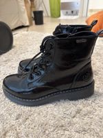 Schnürstiefeletten