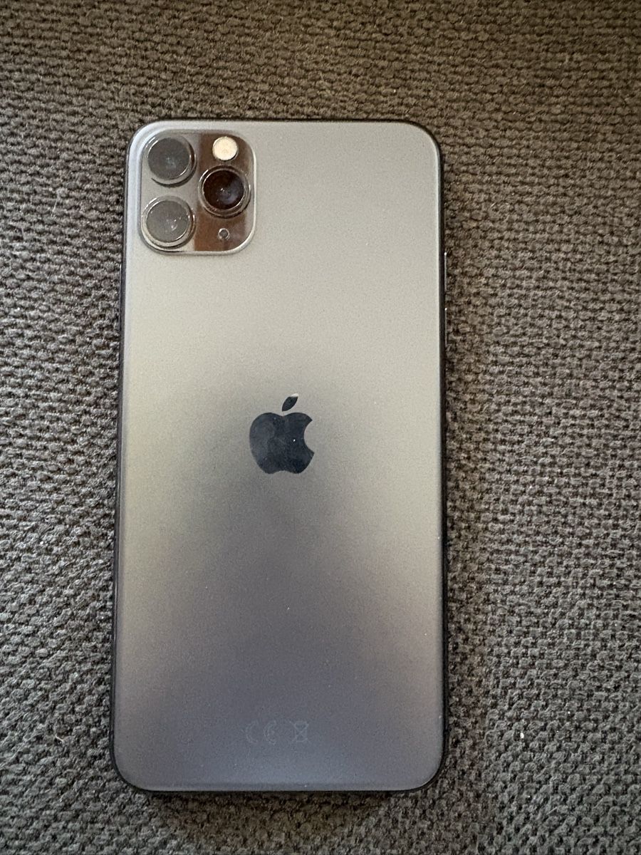 Apple Telefoni cellulari / Smartphones: iPhone 11 Pro 64GB Space Grau guter Zustand – Usato da Glashütten venduto da biselii 1