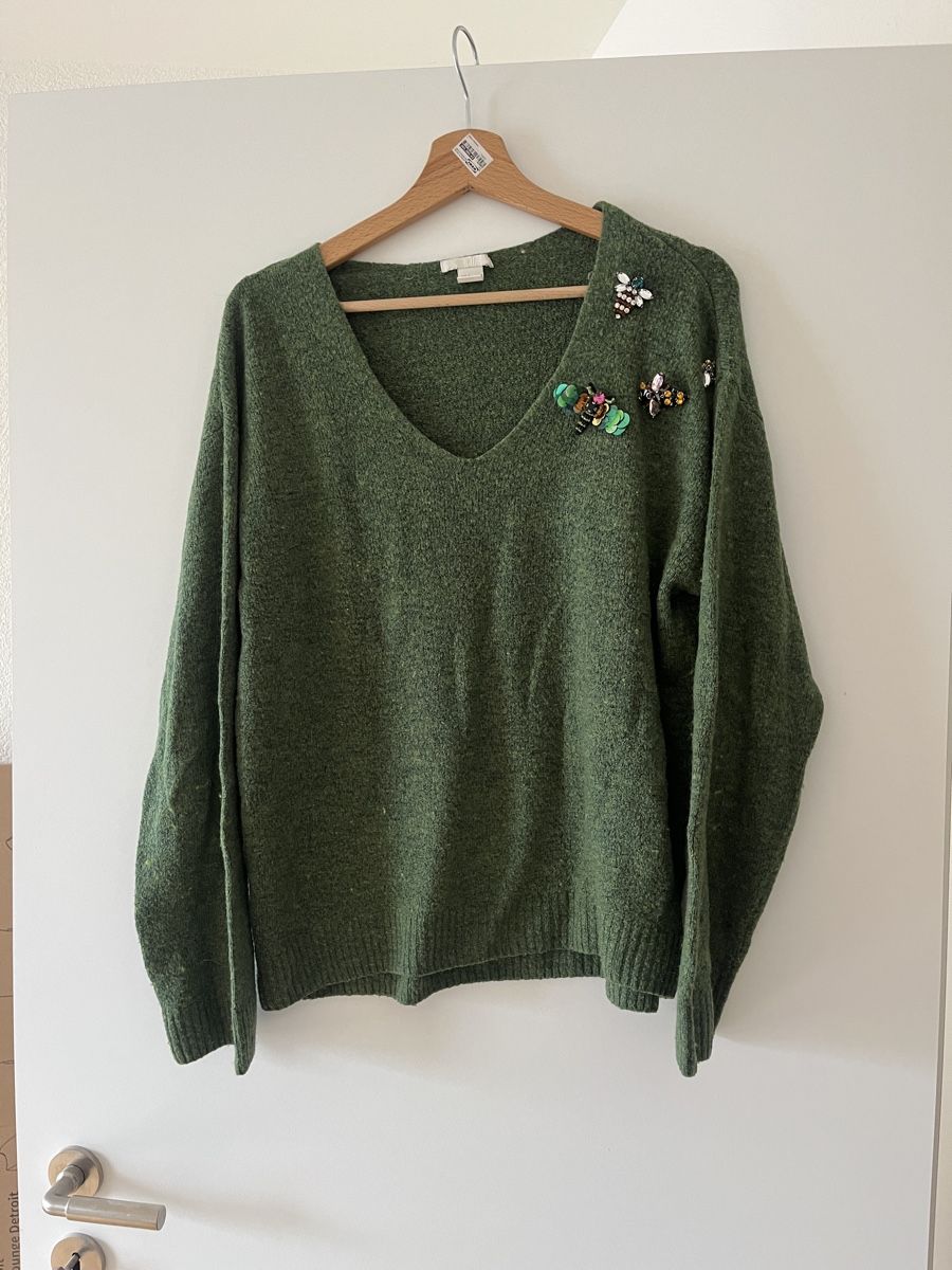 H&M Pulls & Sweat-shirts: Damen Pullover grün mit Applikationen – D'occasion à Allschwil par MaloseS08