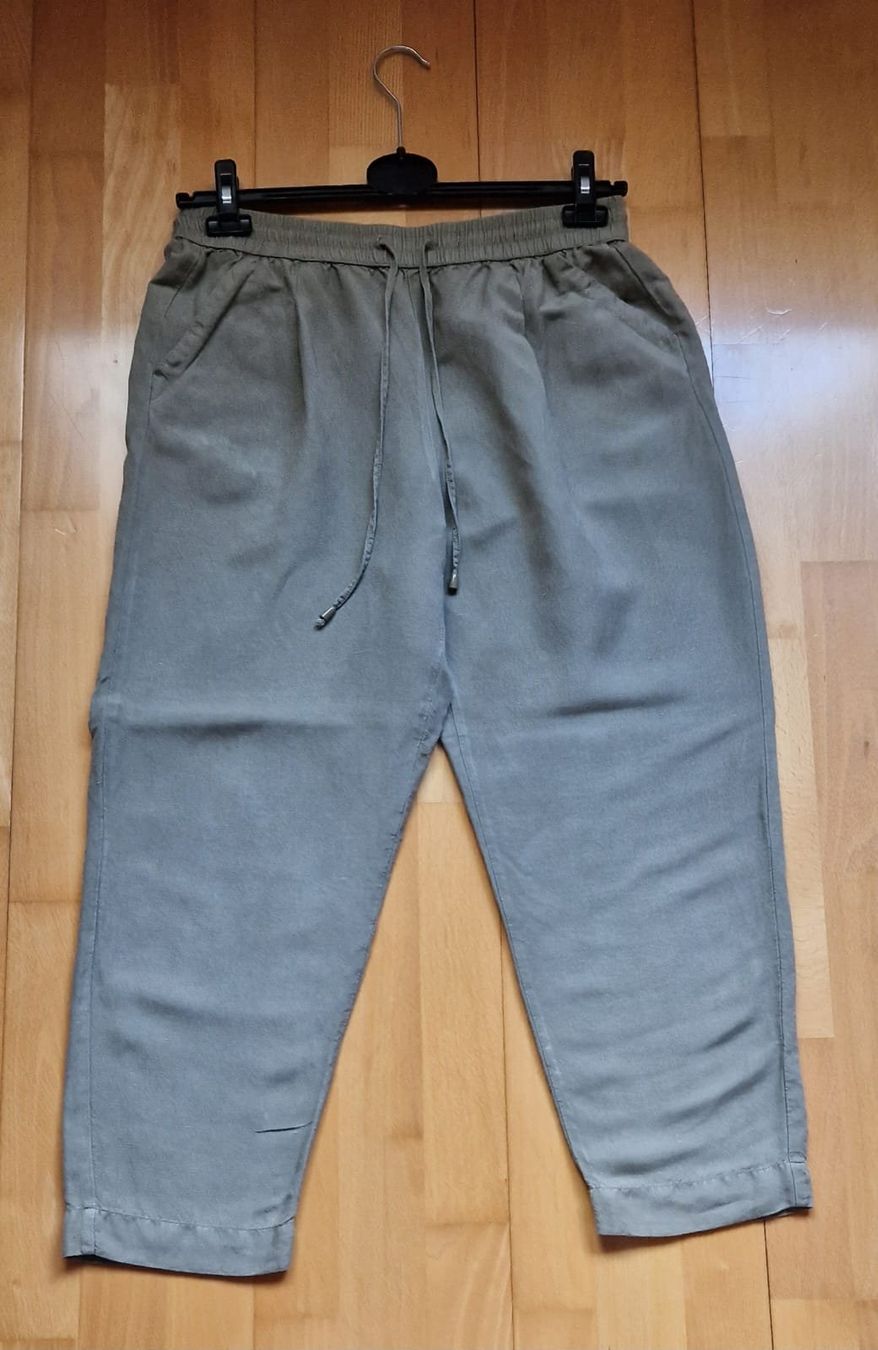 Hosen: Leinenhose Stoffhose, grün, Gr. 42 – Neu (gemäss Beschreibung) aus Oberdorf BL von Eselsohr21 1