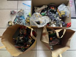 LOTTO LEGO 8,8 kg + Minifigures + Istruzioni