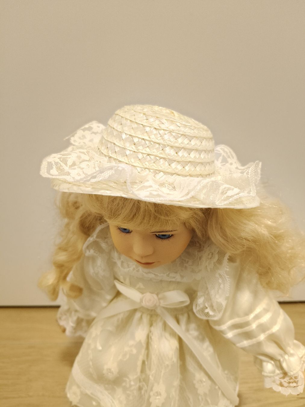Bambole: Poupée porcelaine – Nuovo (secondo la descrizione) da Monthey venduto da lesaffairesdecamille 5