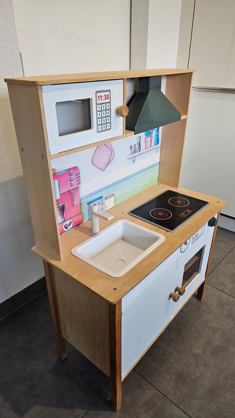 Spielzeuge: Cuisinière dînette en bois – Gebraucht aus Corminboeuf von JadeHill 1