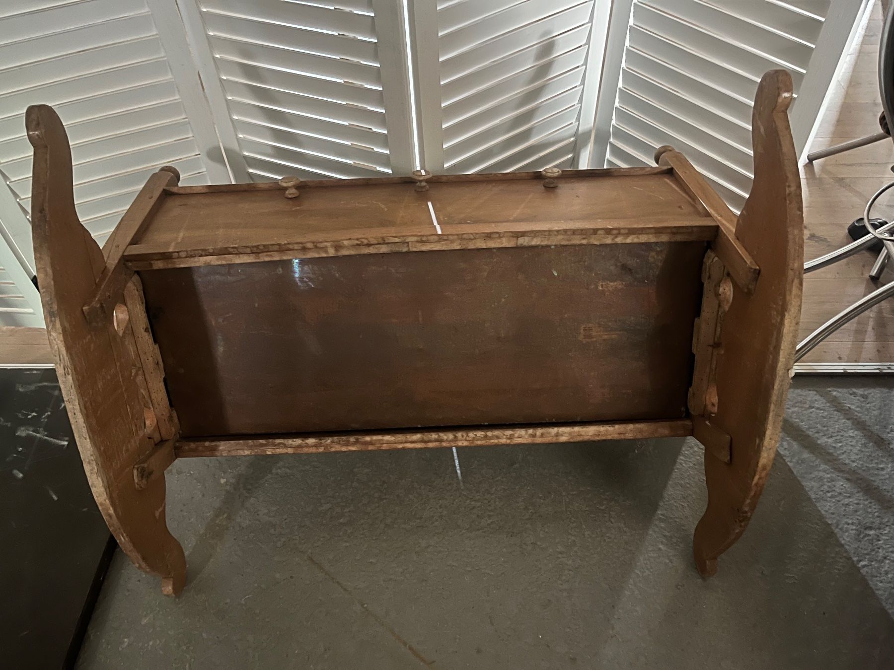 Articoli in legno: Antike Wiege – Usato da zofingen venduto da Cyeah 3