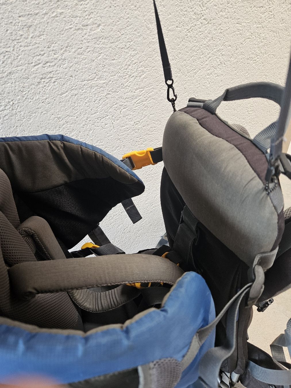 Deuter Bauch- & Rückentragen: Kindertrage Rucksack, Wanderrucksack gebraucht  – Gebraucht aus Dagmersellen von ChristinA573 4