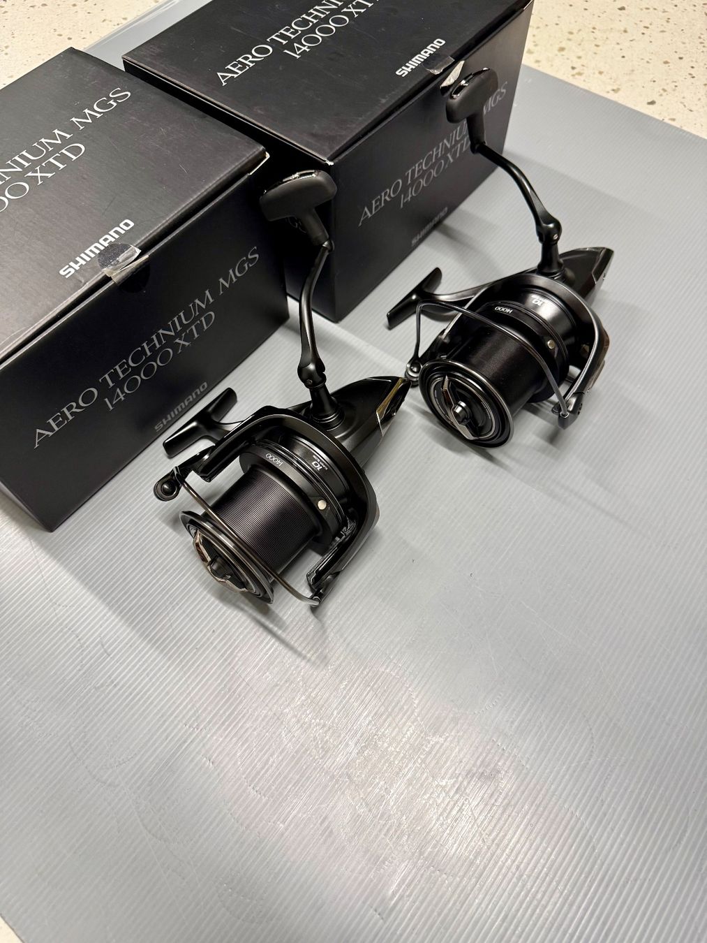 Shimano Tamburi & Mulinelli: 2x Shimano Aero Technium MgS 14000XTD Karpfenrollen – Nuovo e nell'imballaggio originale da Trimbach venduto da duri.. 3