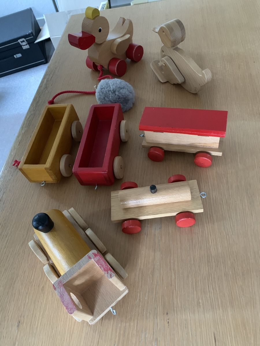 Spielzeuge: Holzspielzeug, gebraucht, 2 leicht Defekt – Gebraucht aus Winden von EmilNeu 7