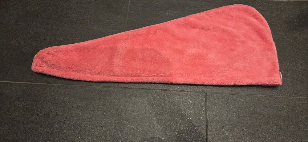 Altro per la cura dei capelli: Haartrocknungstuch – Usato da Oberegg venduto da Roberto24 4