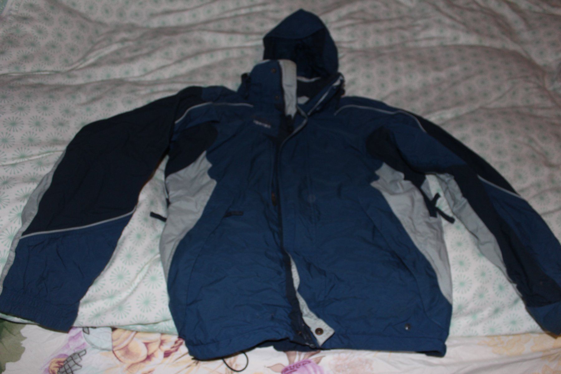 Lotti di vestiti: Volcom, columbia , extend , 3x veste hiver – Usato da Travers venduto da ColibriRoseOrange 9