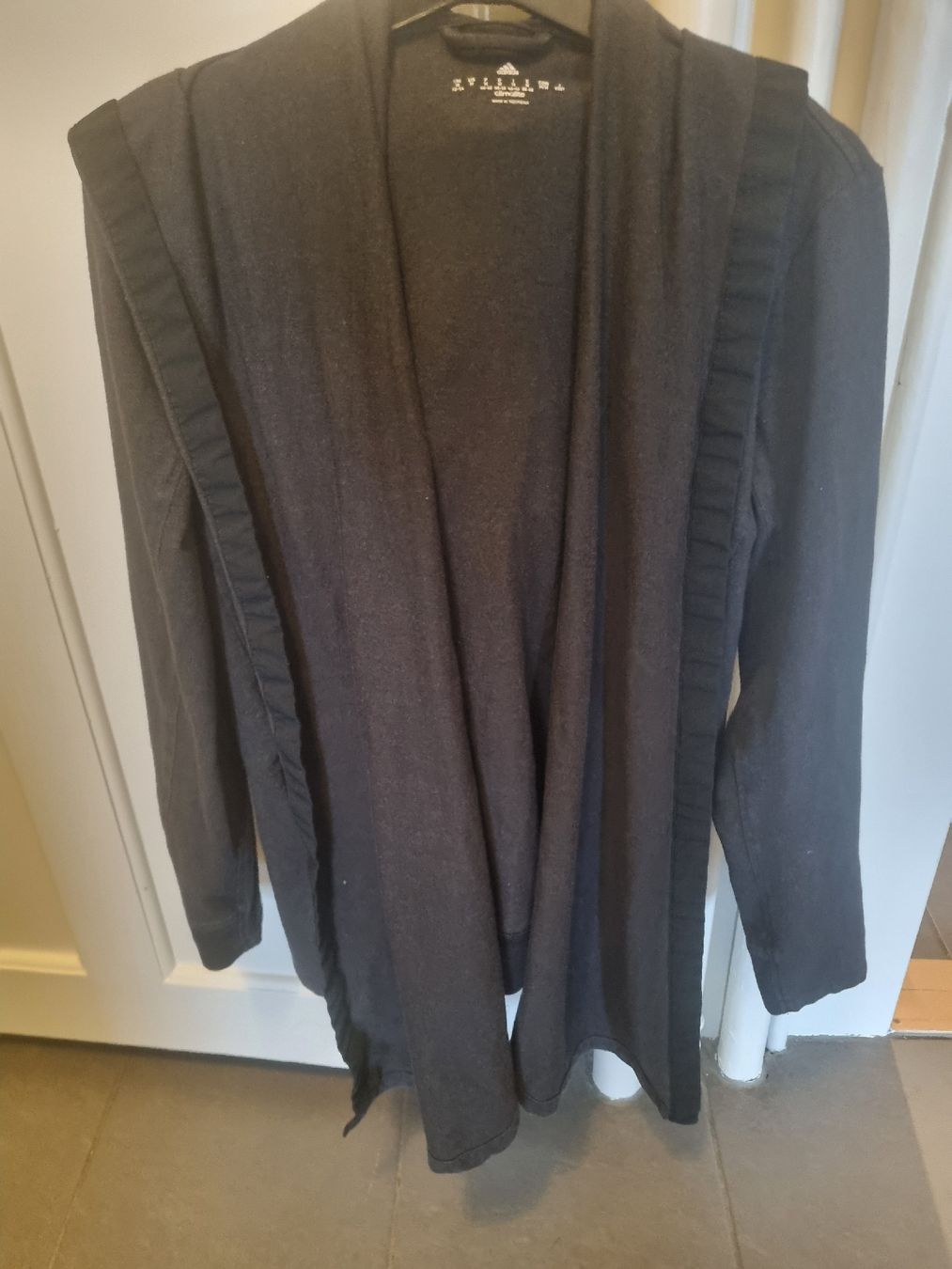 Adidas Pullover & Sweatshirts: Pull Adidas – Gebraucht aus Neuchâtel von Seven_life
