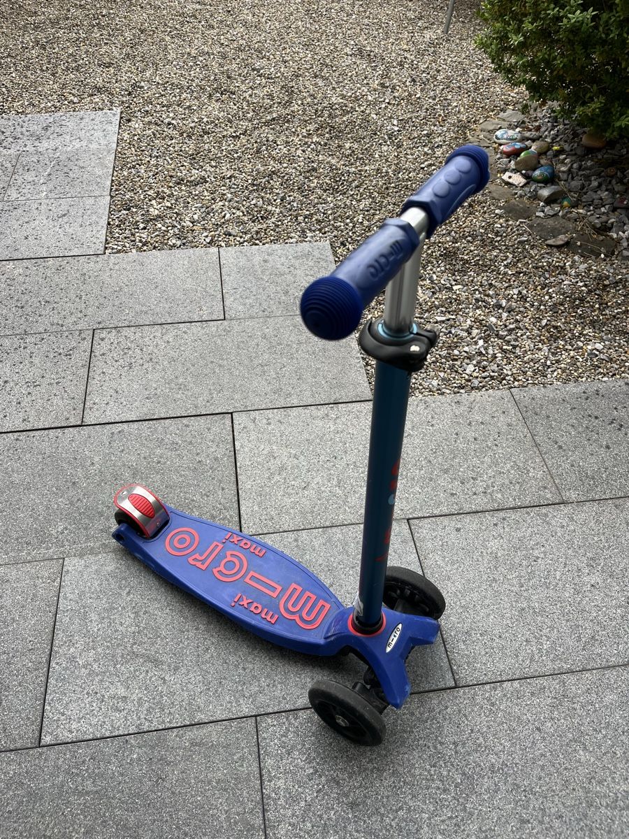 Micro Kickboard: Micro Maxi Deluxe Scooter – Usato da Greifensee venduto da daniel1982 1