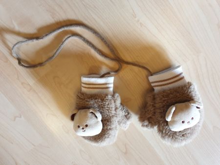 Gefütterte Handschuhe mit lustigem Bären
