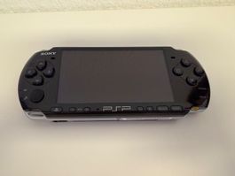 PSP-3004 Schwarz inkl. Ladegerät