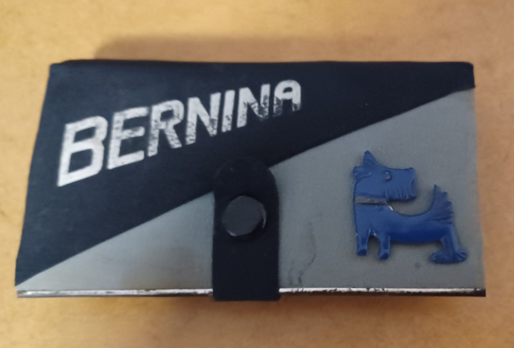 Altro in Bricolage: Bernina - Nähetui - Sammler – Usato da Niederneunforn venduto da Herrera 2