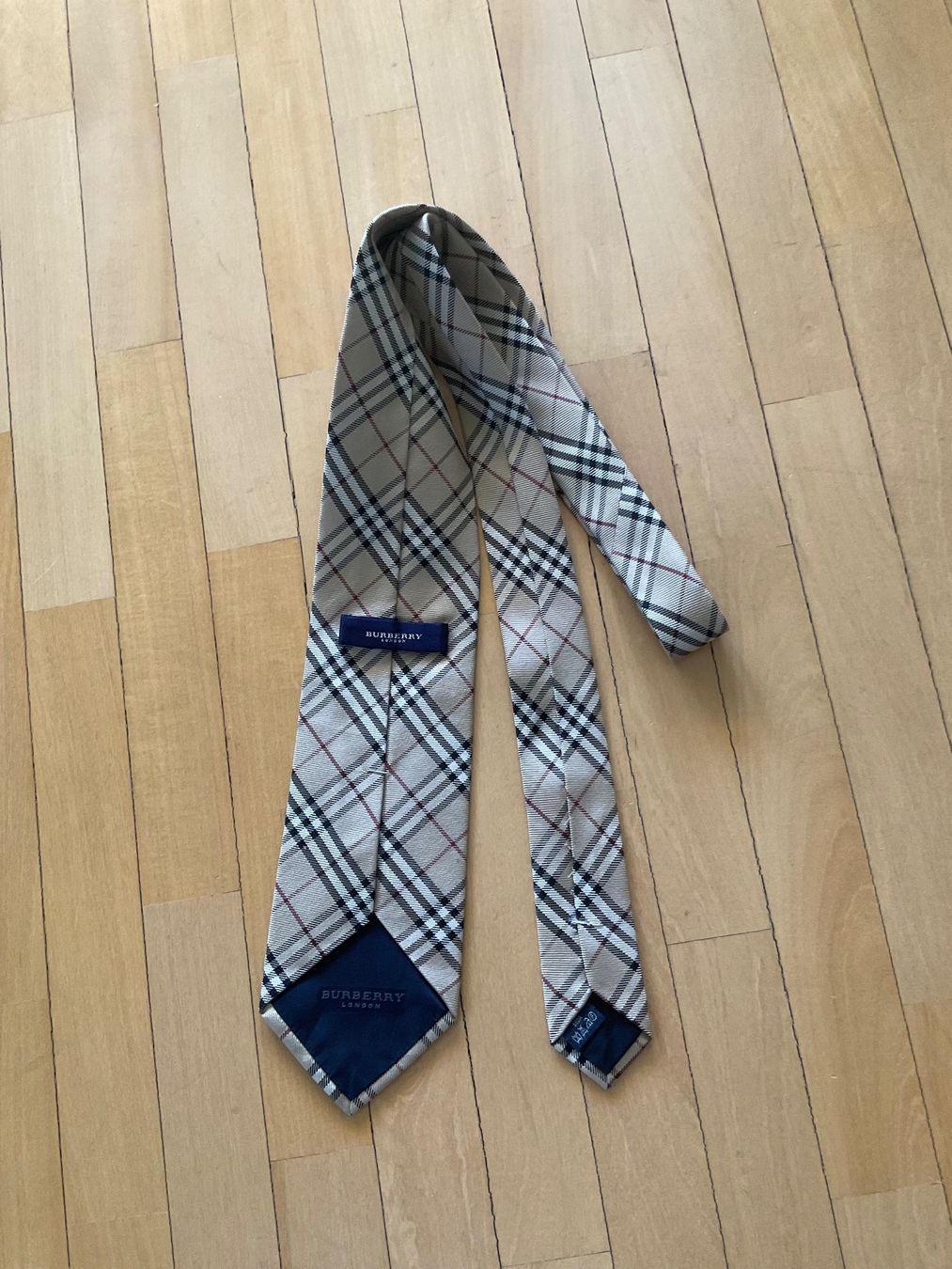 Burberry Cravatte: Cravatta Burberry originale 100% – Usato da Breganzona venduto da Madame65 1