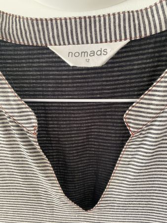 Nomads Kleid Gr. 12 – gestreift, gefüttert, mit Taschen