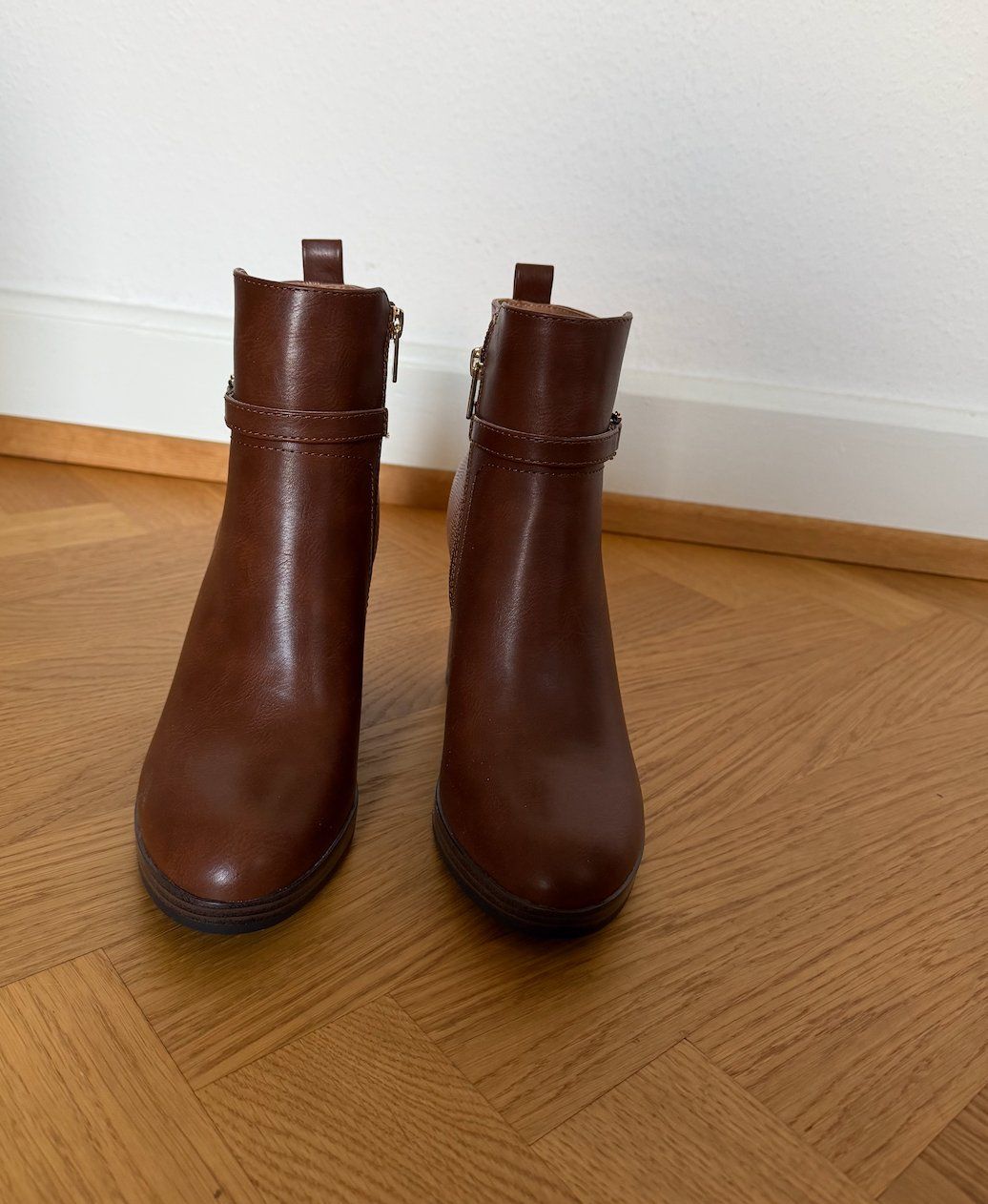 Damenschuhe: Stiefeletten braun mit Absatz Grösse 38, NEU – Neu und originalverpackt aus Basel von Blue199 2