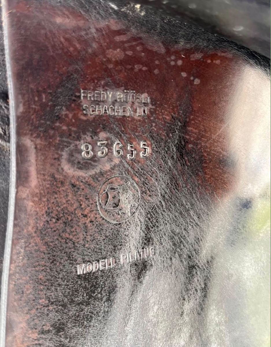 Selle & Accessori: Dressursattel vom Röösli – Usato da Frauenkappelen venduto da www_b6k8 8
